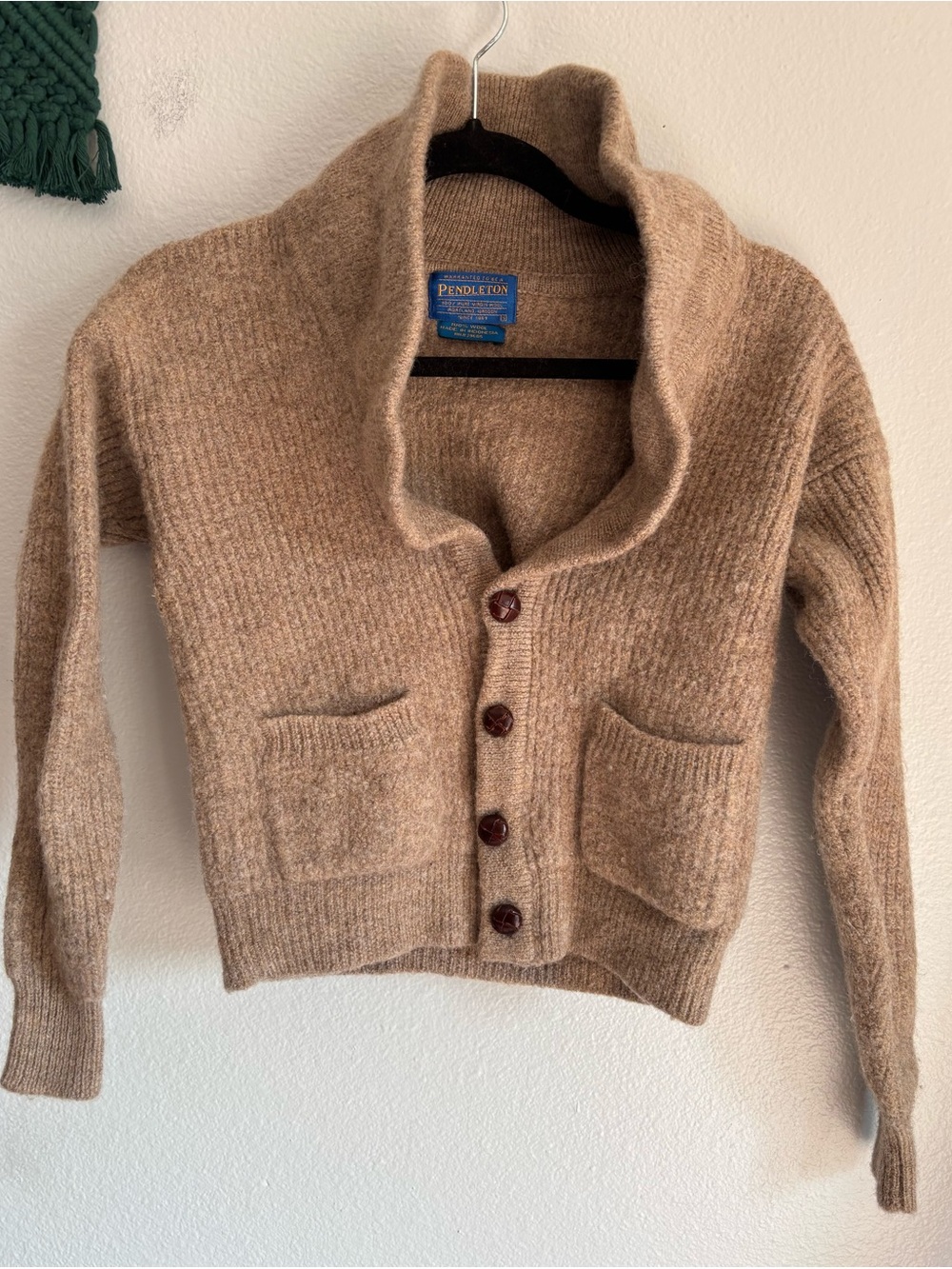 Pendleton Woman’s Sz S 100% Wool collared Cardigan Button Sweater Brown Pockets